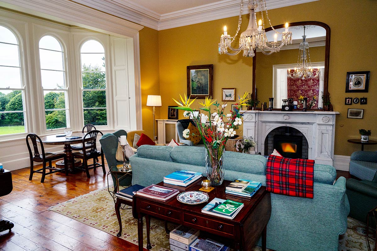 Coolclogher House gold sitting room