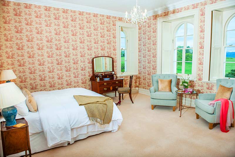 Coolclogher House rose bedroom